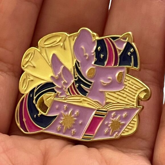My Little Pony Twilight Sparkle Kawaii Chibi Enamel Pin - Picture 3 of 6